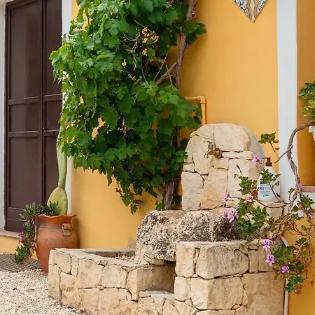 Willa Elara Canicattini Bagni