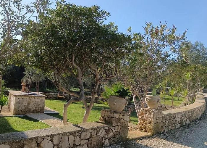 Elara Canicattini Bagni
